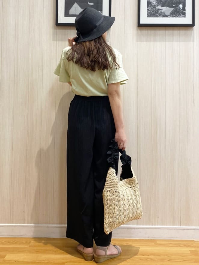 natsuさんの「SHOO･LA･RUE｜◆ビジューYストラップサンダル」を使ったコーディネート