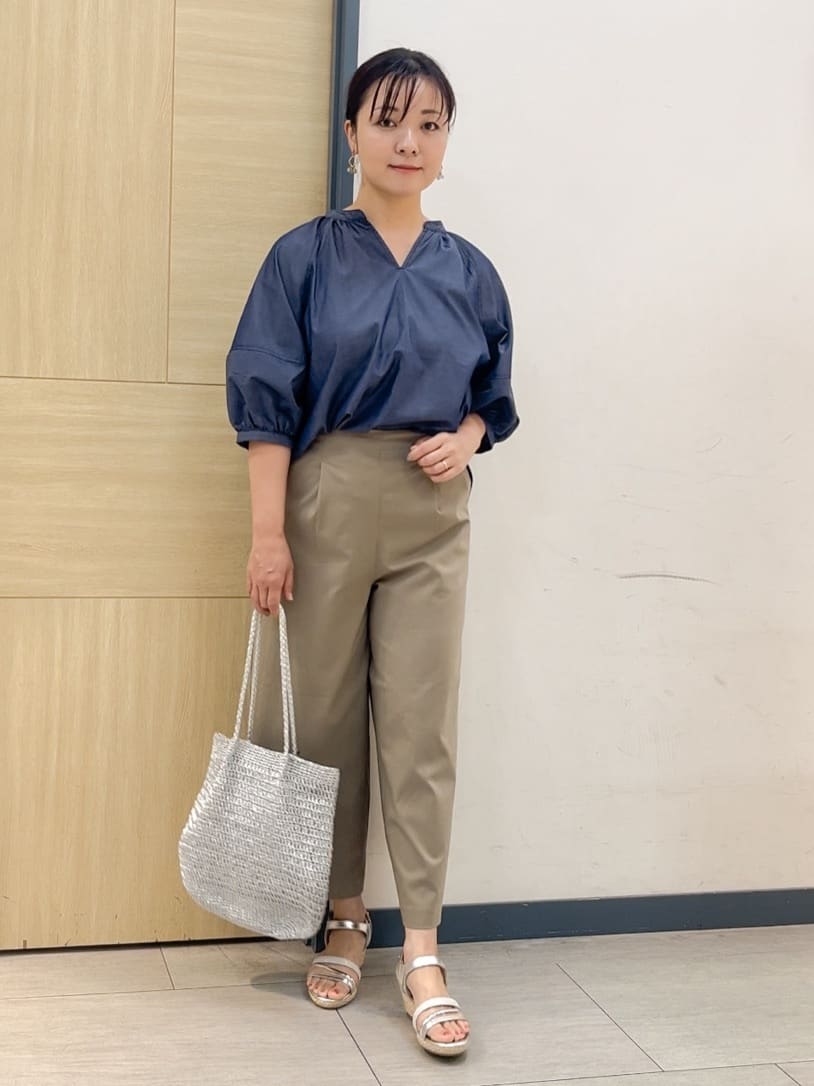 YOさんの「grove｜サマーハイパーストレッチワイドパンツ」を使ったコーディネート