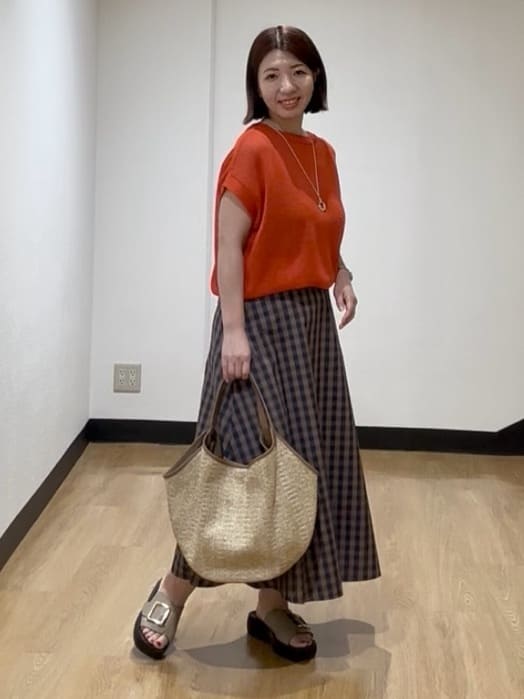 MIKIKOさんの「UNTITLED｜◆【後ろウエストゴム/洗える】ギンガムチェックAラインスカート」を使ったコーディネート