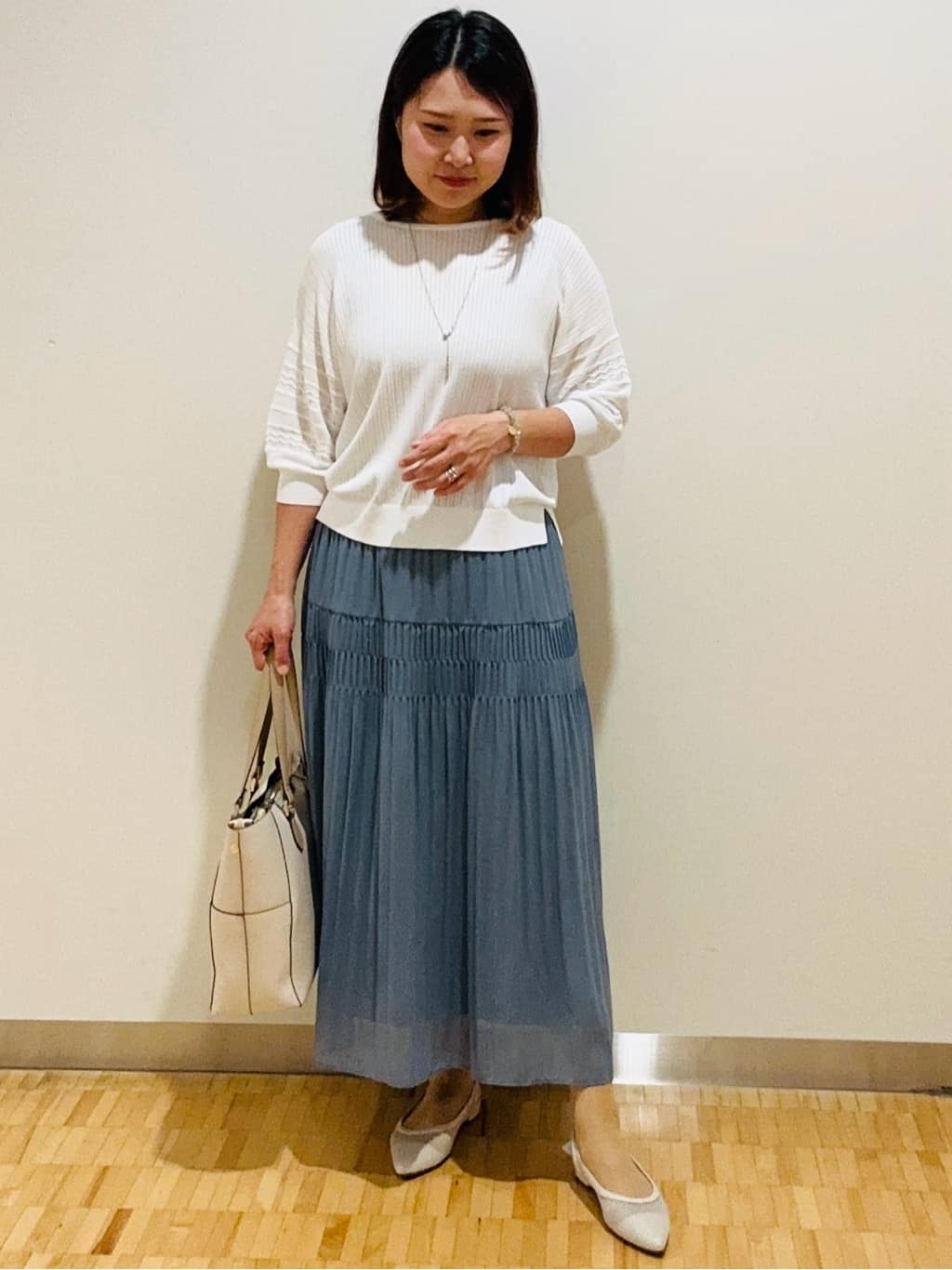 haseさんの「Reflect｜◆【WEB先行カラーあり】オフボディプルオーバーニット」を使ったコーディネート