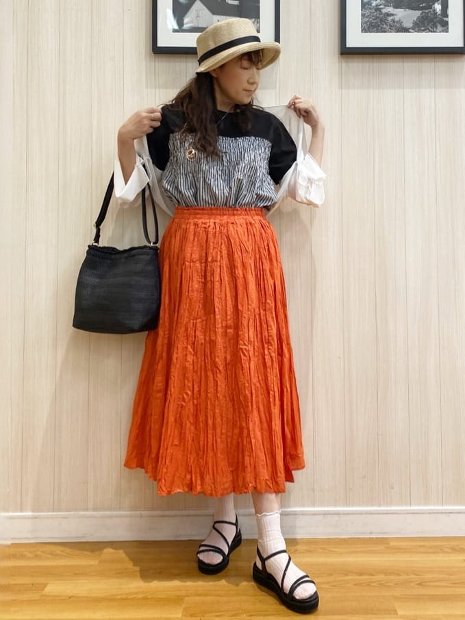 natsuさんの「SHOO･LA･RUE｜◆ナチュラルなシワ加工が大人見え エアリーロングスカート」を使ったコーディネート