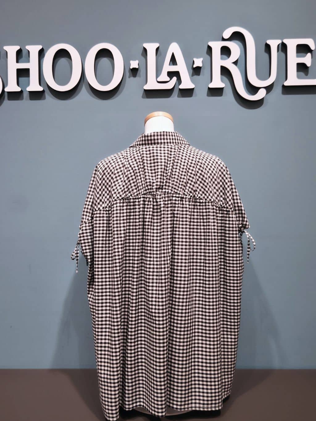 じんたさんの「SHOO･LA･RUE｜」を使ったコーディネート