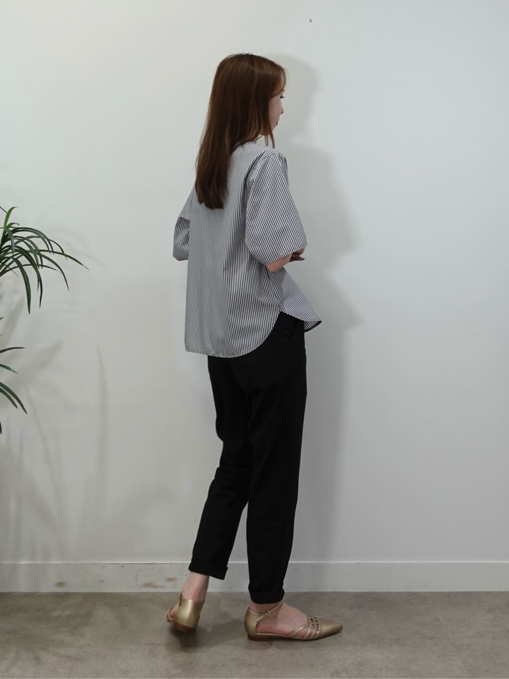 mitsukiさんの「INDIVI｜【洗える】胸元タックフリルブラウス」を使ったコーディネート