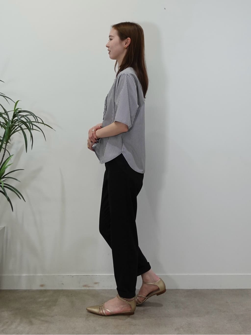 mitsukiさんの「INDIVI｜【洗える】胸元タックフリルブラウス」を使ったコーディネート