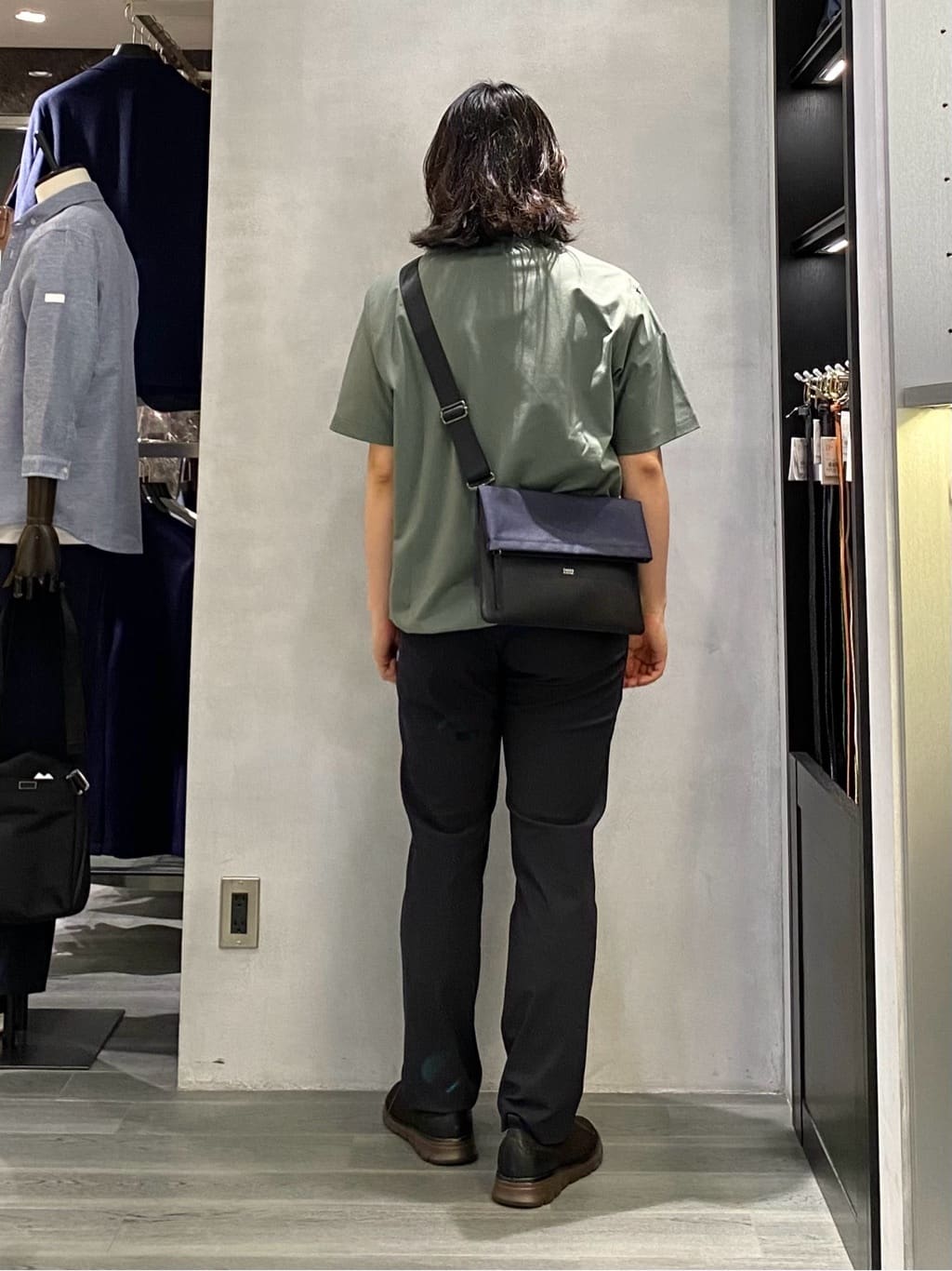 nishiさんの「TAKEO KIKUCHI｜【抗菌防臭／5サイズ展開】ハイゲージポンチ Tシャツ」を使ったコーディネート