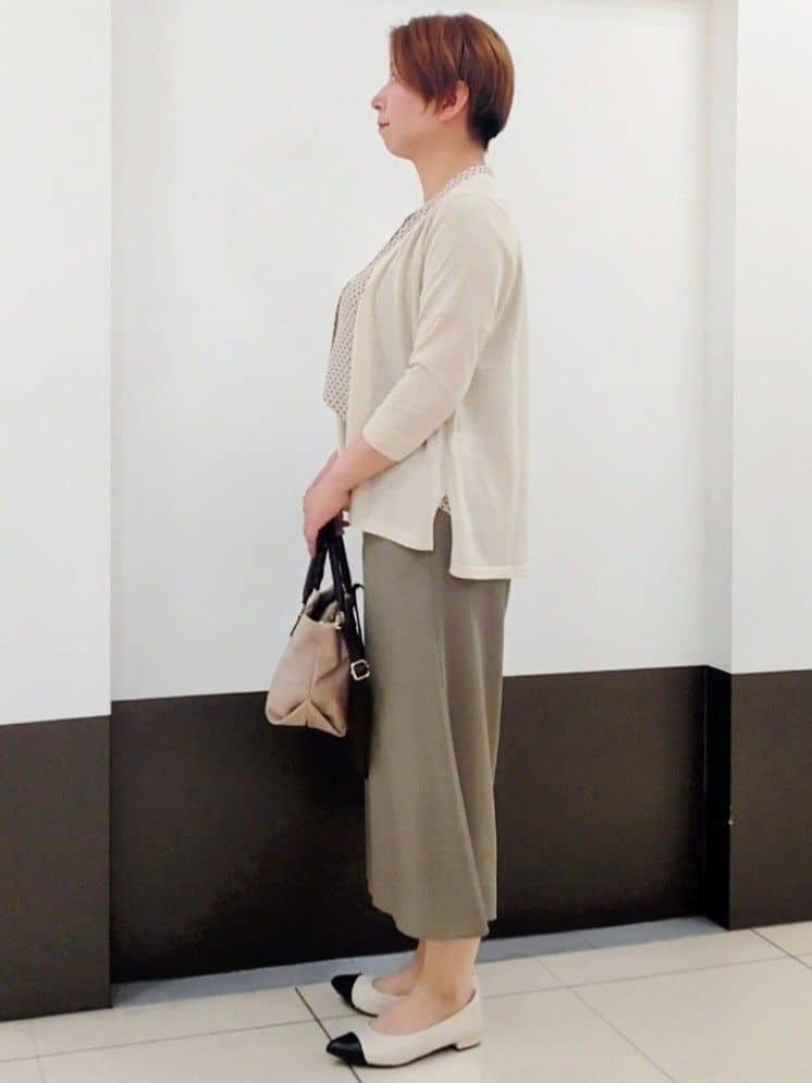 じゅりさんの「Reflect｜◆【WEB先行カラーあり／手洗い可】涼しげスリットカーディガン」を使ったコーディネート