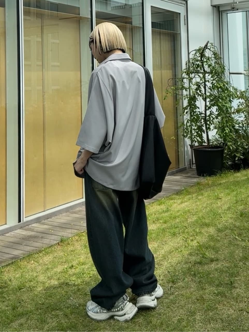 川本葵さんの「tk.TAKEO KIKUCHI｜」を使ったコーディネート