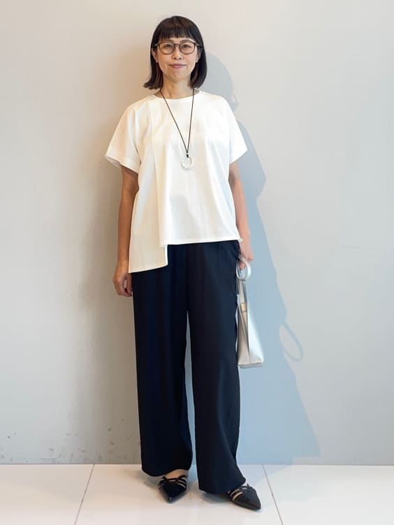 murayamaさんの「INDIVI｜【洗える／UVケア／SETUP可能】ドロストワイドパンツ」を使ったコーディネート