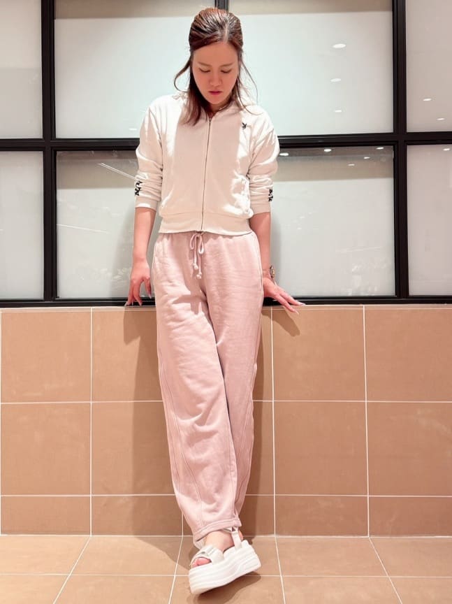 すみれさんの「ESPERANZA｜厚底フラットスポサン」を使ったコーディネート