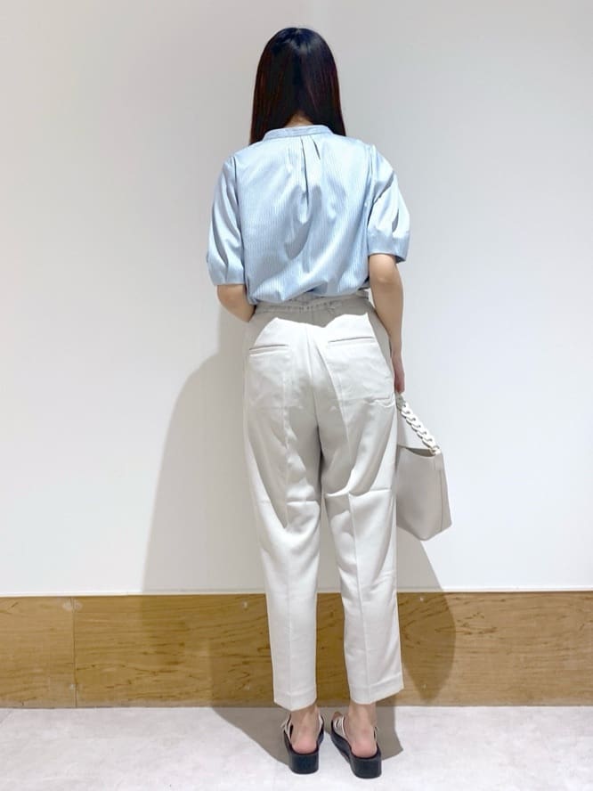 Hatsuneさんの「OPAQUE.CLIP｜ストレッチテーパードパンツ【洗濯機洗い可／吸水速乾／防シワ】」を使ったコーディネート