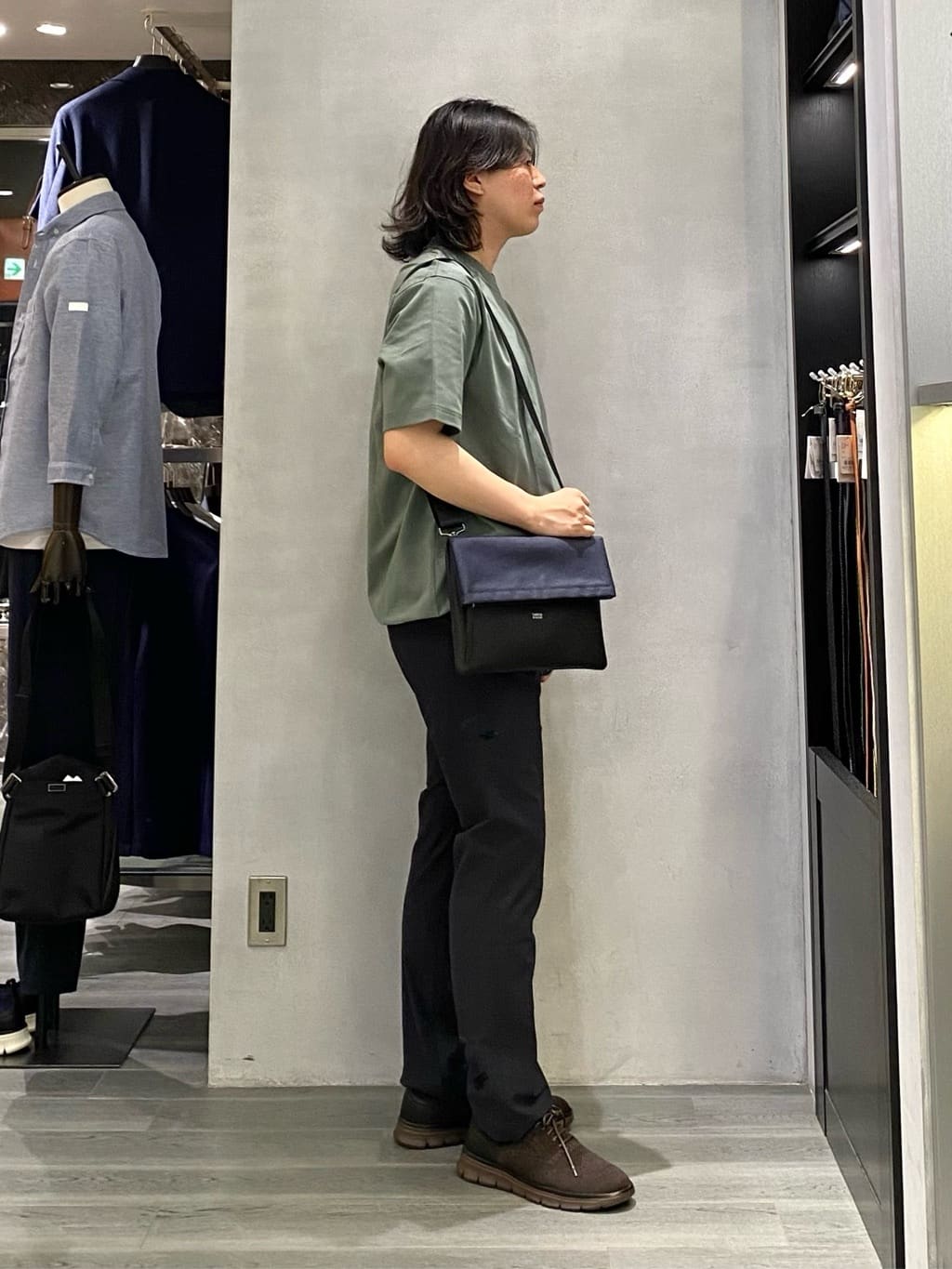 nishiさんの「TAKEO KIKUCHI｜【抗菌防臭／5サイズ展開】ハイゲージポンチ Tシャツ」を使ったコーディネート
