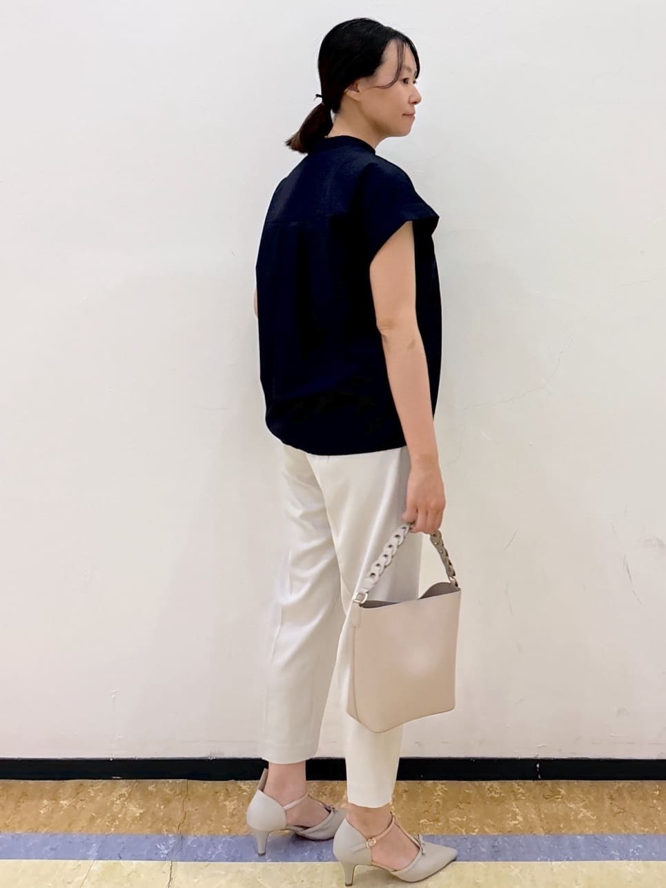 akariさんの「index｜ストレッチテーパードパンツ【洗濯機洗い可／吸水速乾／防シワ】」を使ったコーディネート