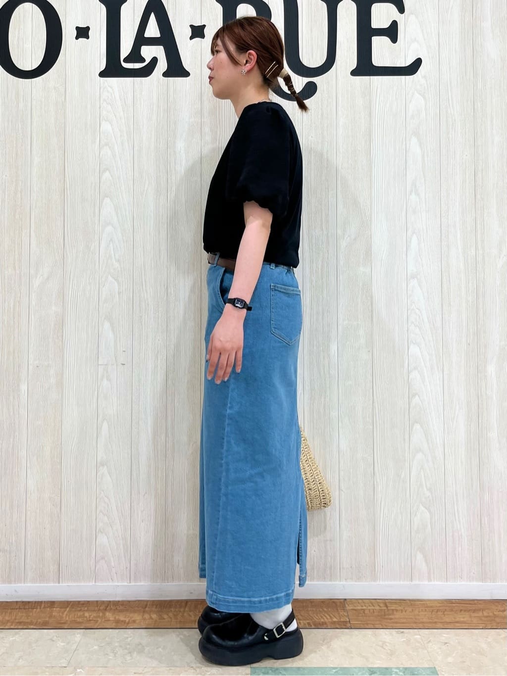 shiiさんの「SHOO･LA･RUE｜◆ペーパーフリルトートバッグ」を使ったコーディネート