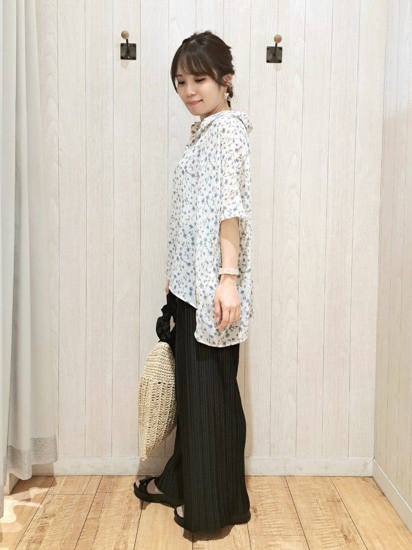 SAKIさんの「SHOO･LA･RUE｜」を使ったコーディネート