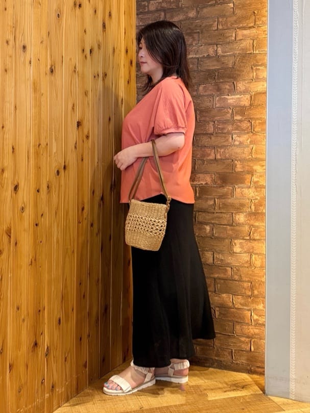 ゆかぴさんの「SHOO･LA･RUE｜◆くしゅくしゅデザインが大人の抜け感をプラスする ギャザーベルトサンダル」を使ったコーディネート