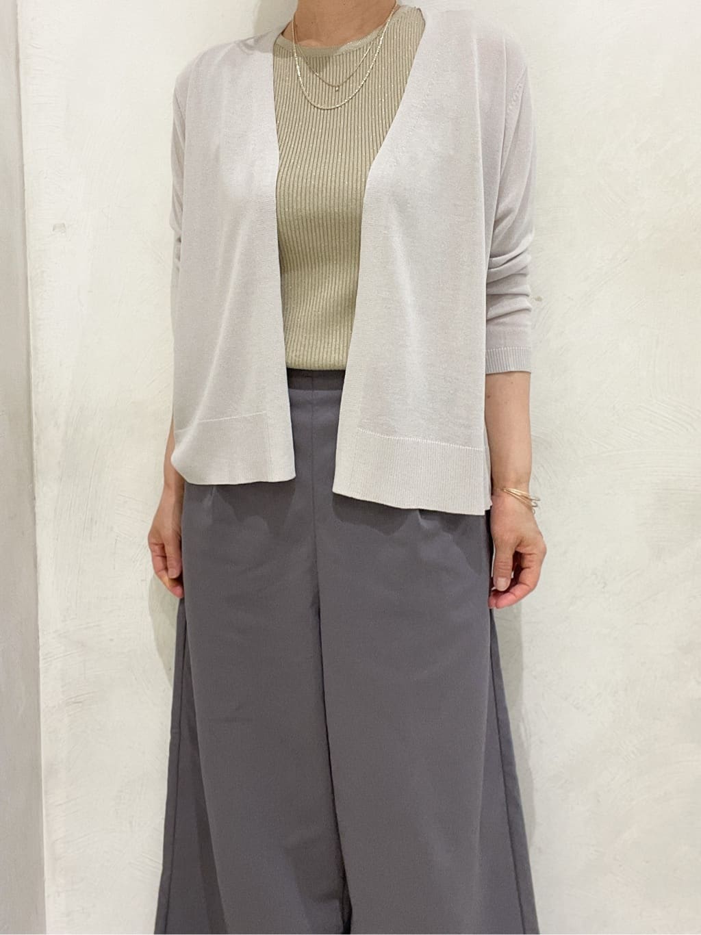 hiroさんの「grove｜サマーハイパーストレッチワイドパンツ」を使ったコーディネート