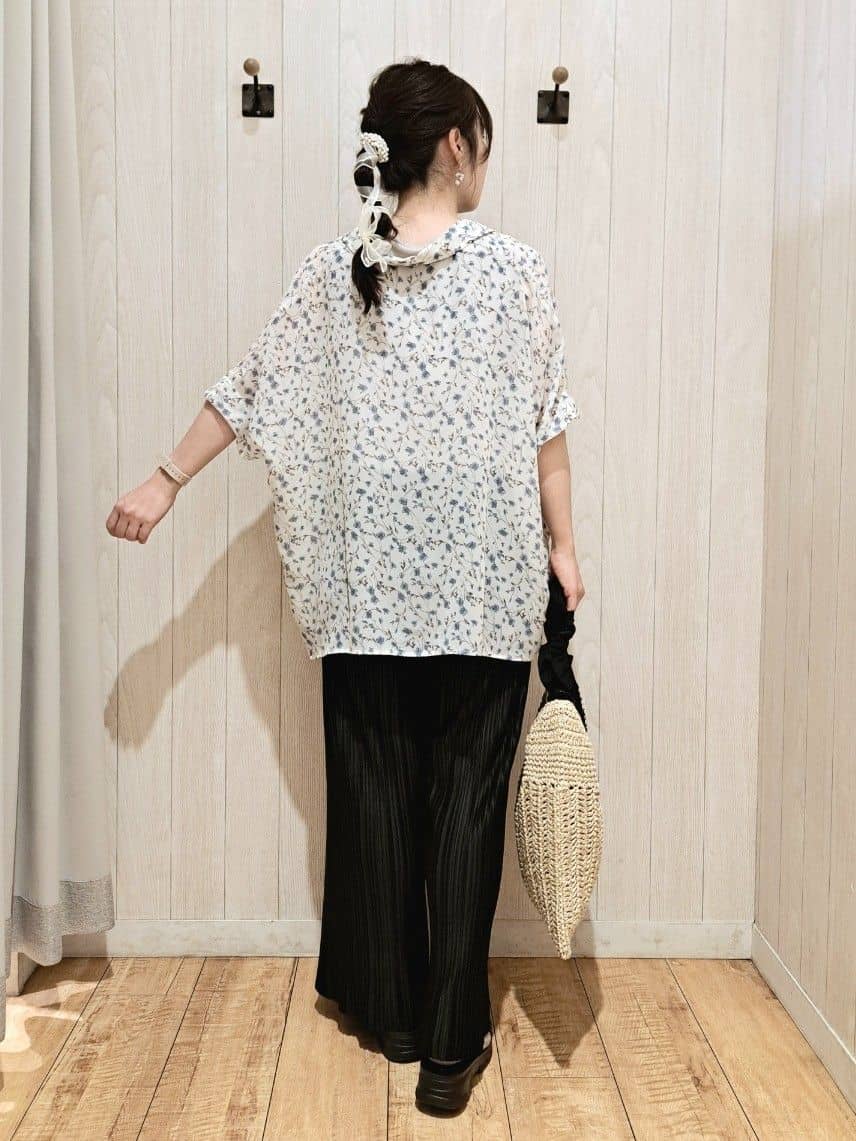 SAKIさんの「SHOO･LA･RUE｜」を使ったコーディネート