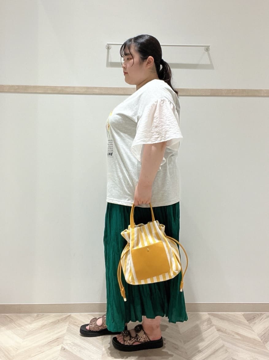 ゆめさんの「SHOO･LA･RUE｜」を使ったコーディネート