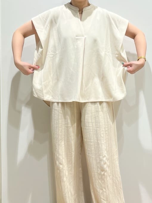 chiakiさんの「OPAQUE.CLIP｜◆スキッパーフレンチスリーブトップス【UV／吸水速乾／洗濯機洗い可】」を使ったコーディネート