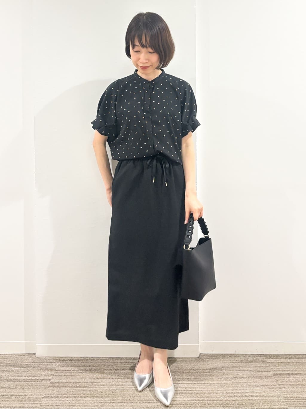 kumiさんの「OPAQUE.CLIP｜◆幾何柄アソート タックドルマンスリーブブラウス【洗濯機洗い可】」を使ったコーディネート