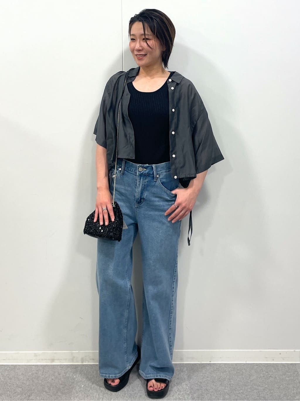 にしむらさんの「OPAQUE.CLIP｜」を使ったコーディネート