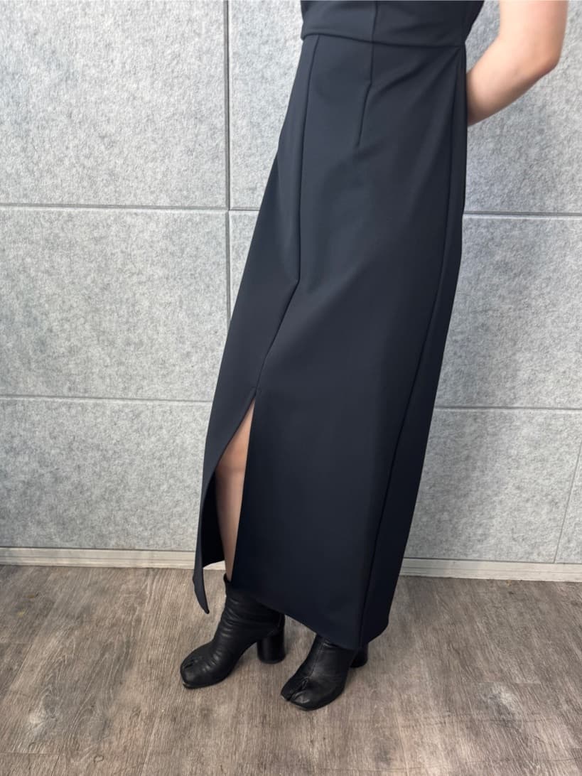 designer yukaさんの「CODE A｜slit jersey dress」を使ったコーディネート