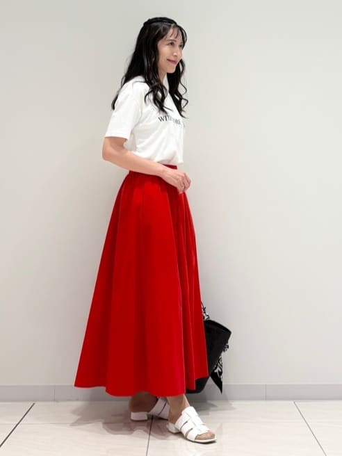 kayoさんの「INDIVI｜【90cm四方】ボタニカル柄大判スカーフ」を使ったコーディネート