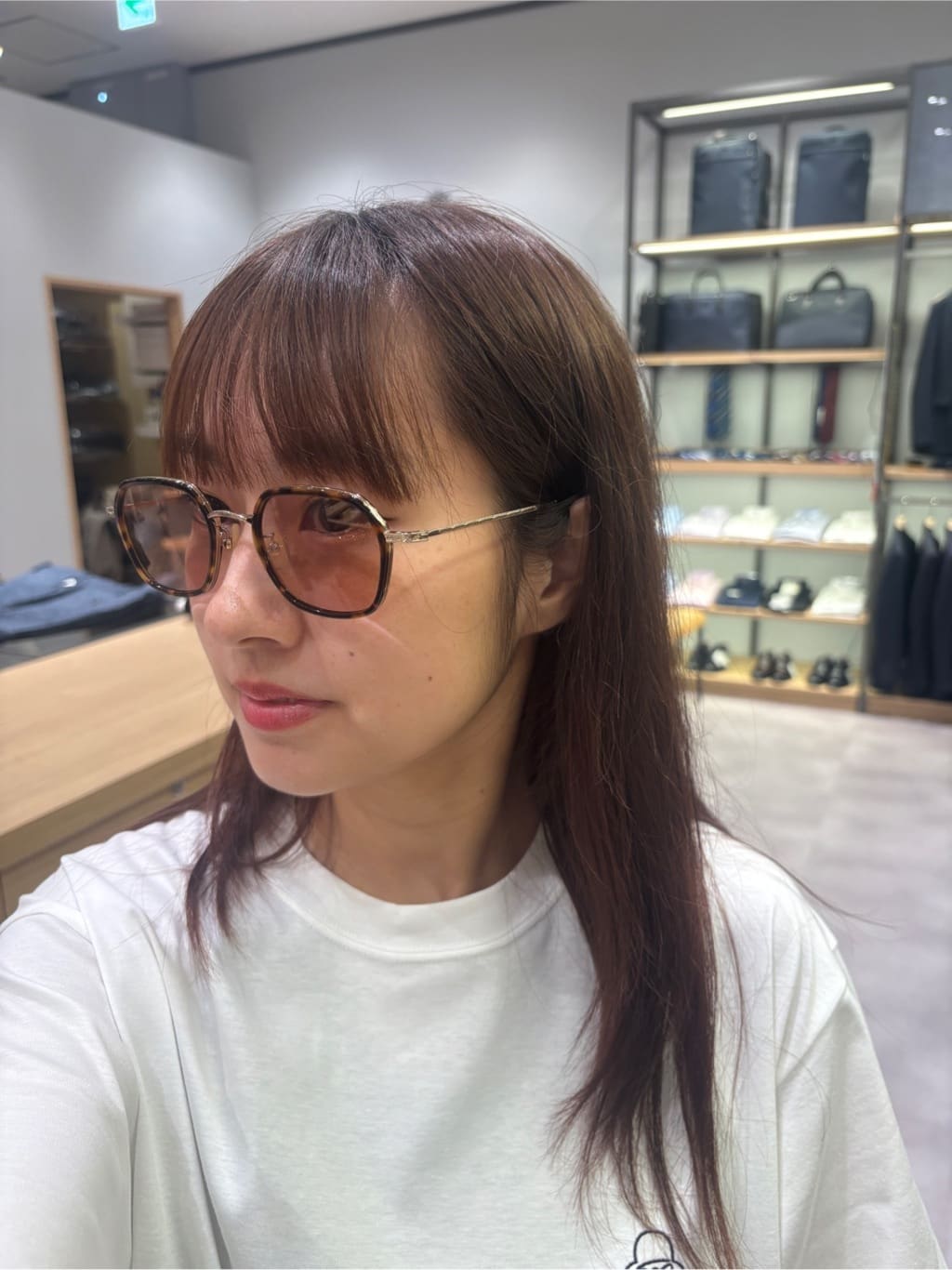 よぴさんの「TAKEO KIKUCHI｜【TAKEO KIKUCHI &times; THE BEDFORD HOTEL】インナーセルフレーム サングラ」を使ったコーディネート