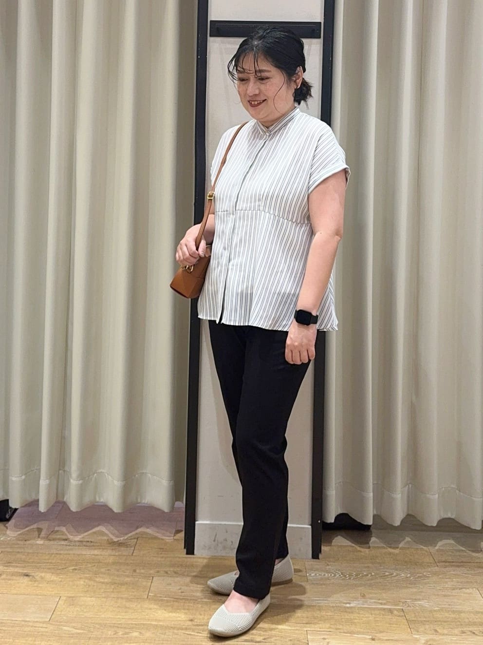 SoRAoさんの「grove｜【冷感】サマーハイパーストレッチテーパードパンツ」を使ったコーディネート