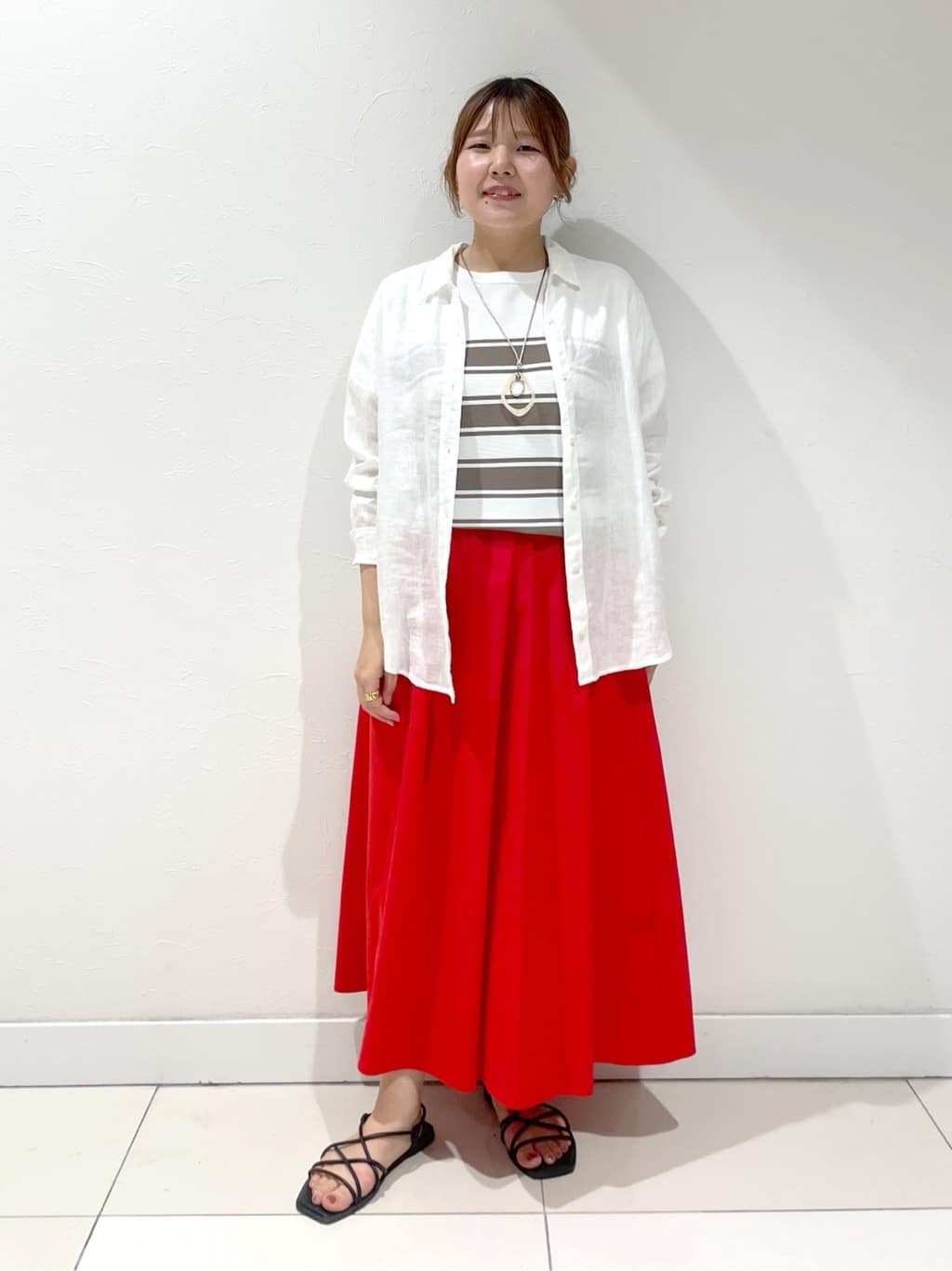 YUUKIさんの「INDIVI｜◆新色登場！【洗える／清涼感】レーヨンストレッチ フレンチスリーブニット」を使ったコーディネート