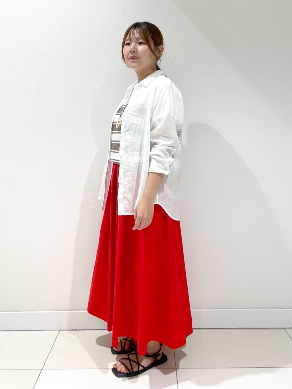 YUUKIさんの「INDIVI｜◆新色登場！【洗える／清涼感】レーヨンストレッチ フレンチスリーブニット」を使ったコーディネート