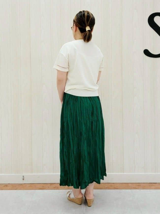 nanahachiさんの「SHOO･LA･RUE｜◆ナチュラルなシワ加工が大人見え エアリーロングスカート」を使ったコーディネート