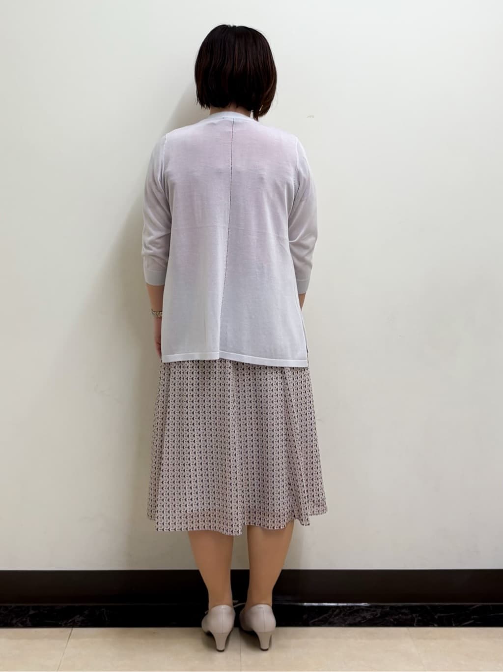 ミヨさんの「Reflect｜◆【WEB先行カラーあり／手洗い可】涼しげスリットカーディガン」を使ったコーディネート