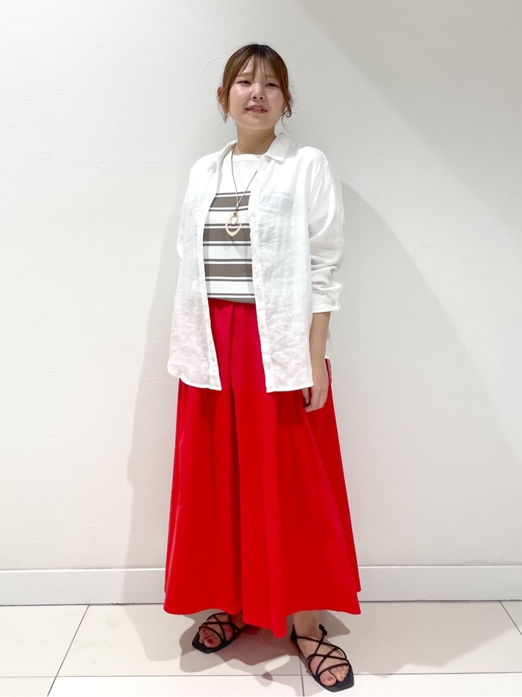 YUUKIさんの「INDIVI｜◆新色登場！【洗える／清涼感】レーヨンストレッチ フレンチスリーブニット」を使ったコーディネート
