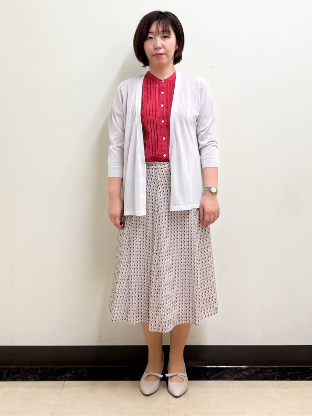 ミヨさんの「Reflect｜◆【WEB先行カラーあり／手洗い可】涼しげスリットカーディガン」を使ったコーディネート