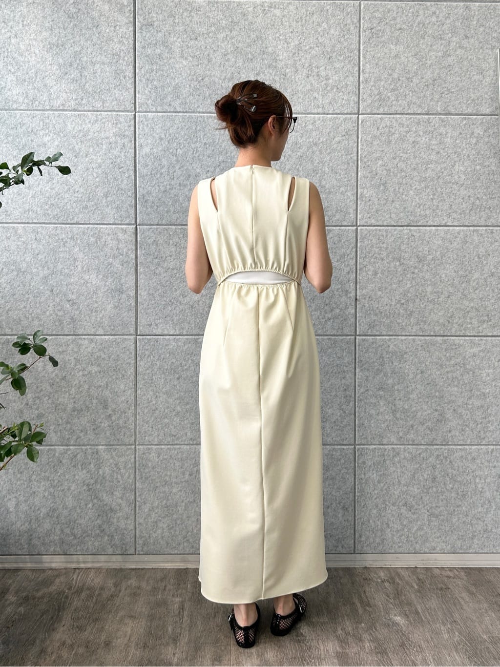 harunaさんの「CODE A｜slit jersey dress」を使ったコーディネート