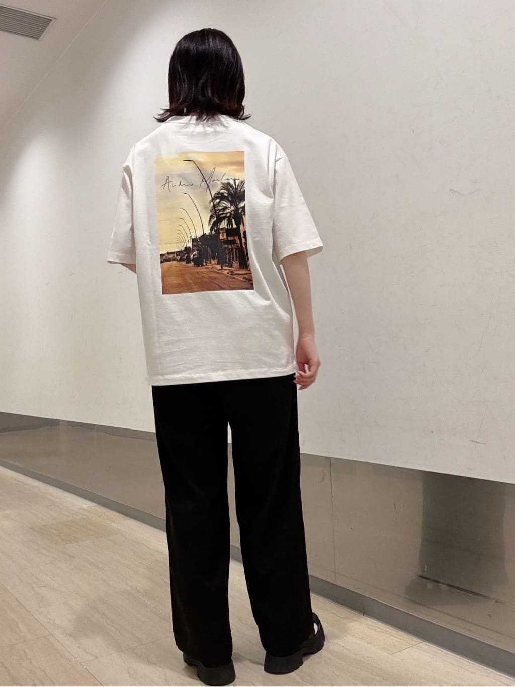 Renaさんの「tk.TAKEO KIKUCHI｜◆アンドリューマクリア バックプリントフォトTシャツ」を使ったコーディネート
