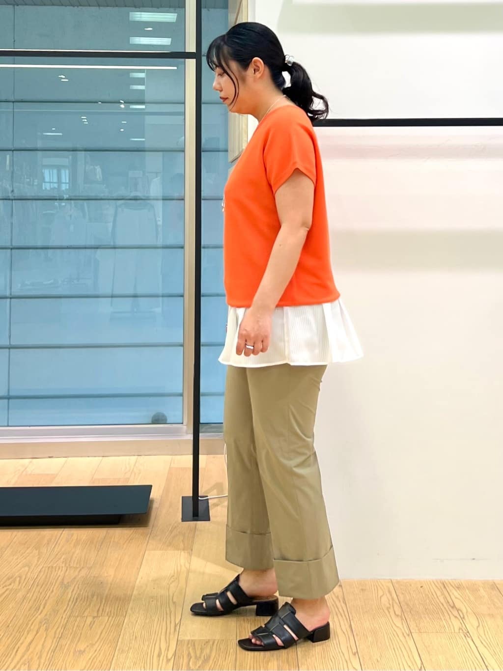 shimaさんの「INDIVI｜【洗える／レイヤードにも活躍】ペプラムインナートップス」を使ったコーディネート