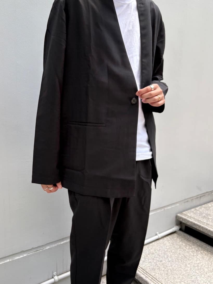 北浦歩大さんの「tk.TAKEO KIKUCHI｜◆【WEB限定 マシンウォッシャブル】機能性エアリードライノーカラーセットアップ/ノーカラージャケッ」を使ったコーディネート