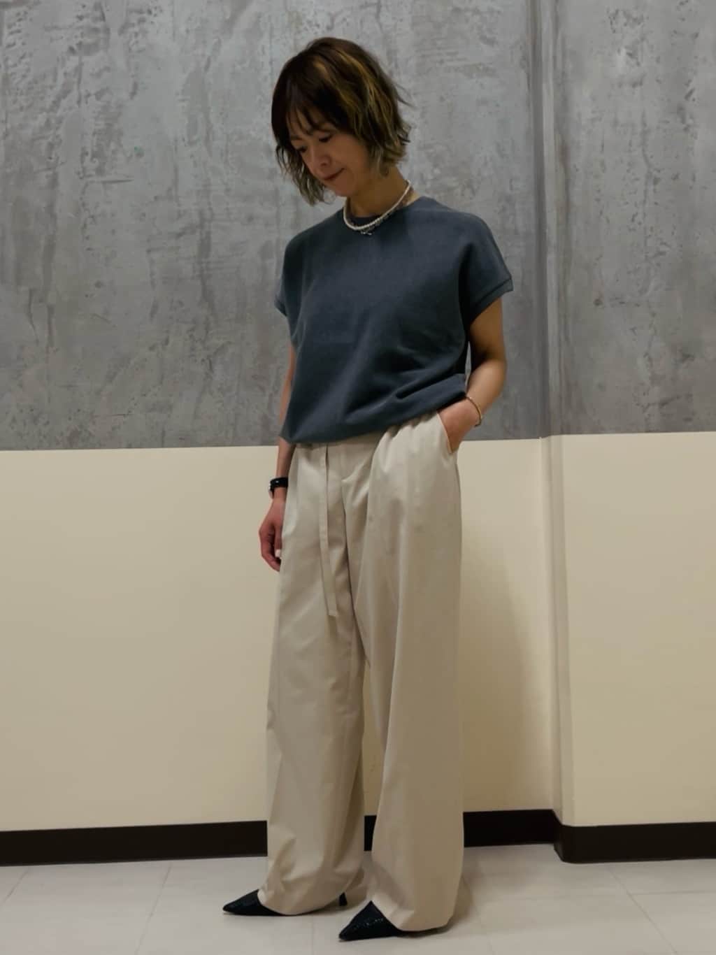 horiさんの「UNTITLED｜◆【手洗い可】ヴィンテージライク スウェットトップス」を使ったコーディネート