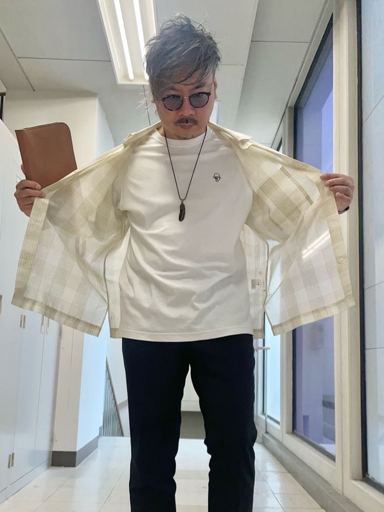 MAKOTO AIさんの「TAKEO KIKUCHI｜【ベーシック】レザー クラッチバッグ」を使ったコーディネート