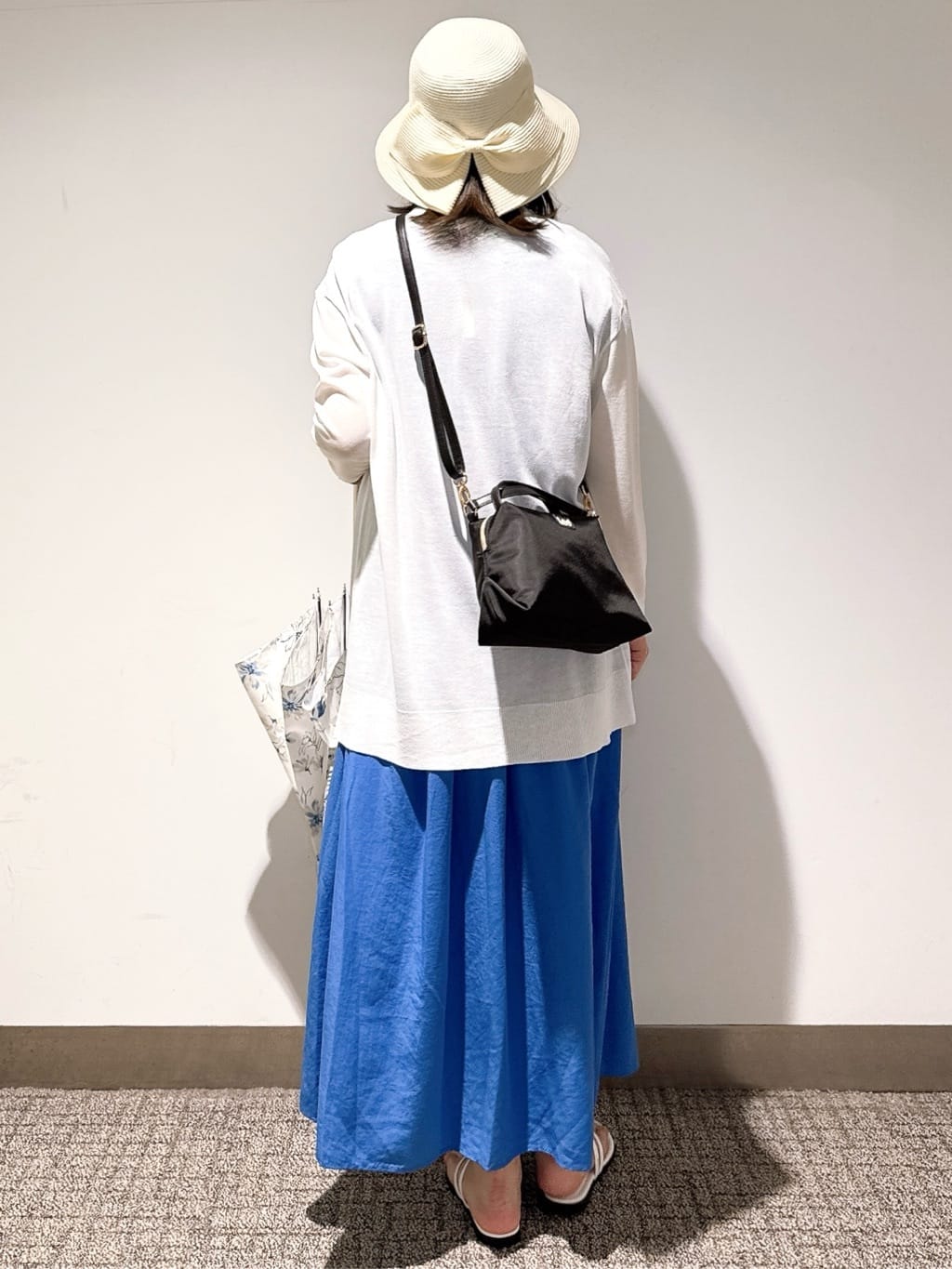 みーさんの「grove｜【晴雨兼用】トーンフラワーアンブレラ（長傘）」を使ったコーディネート