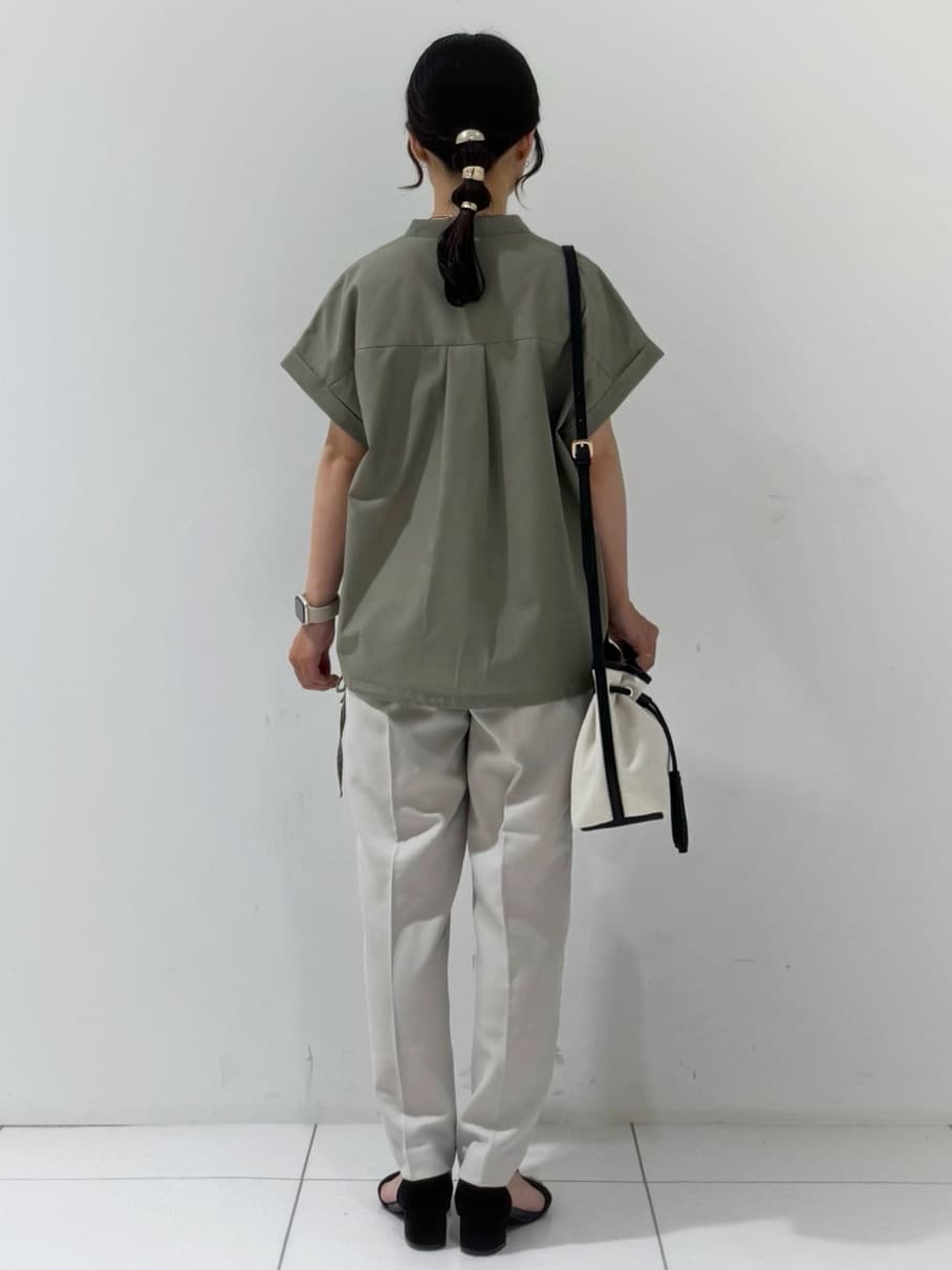 kozuさんの「index｜ストレッチテーパードパンツ【洗濯機洗い可／吸水速乾／防シワ】」を使ったコーディネート