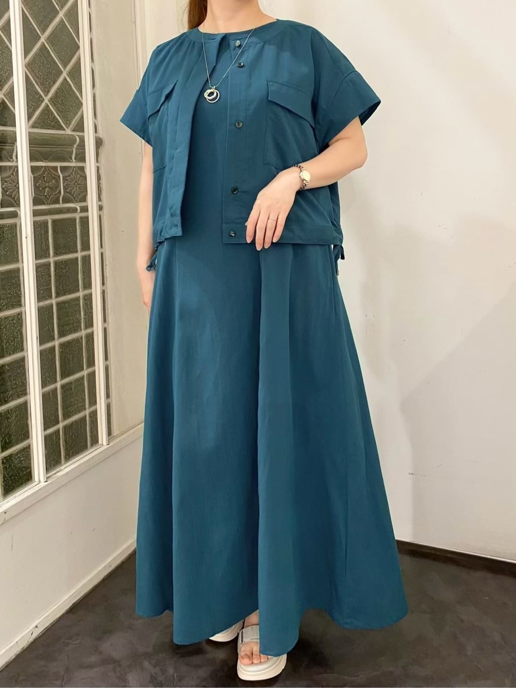 なるみんさんの「grove｜◆【品よく着こなす、大人のワークスタイル】ワークジャケット&times;ワンピースセット」を使ったコーディネート
