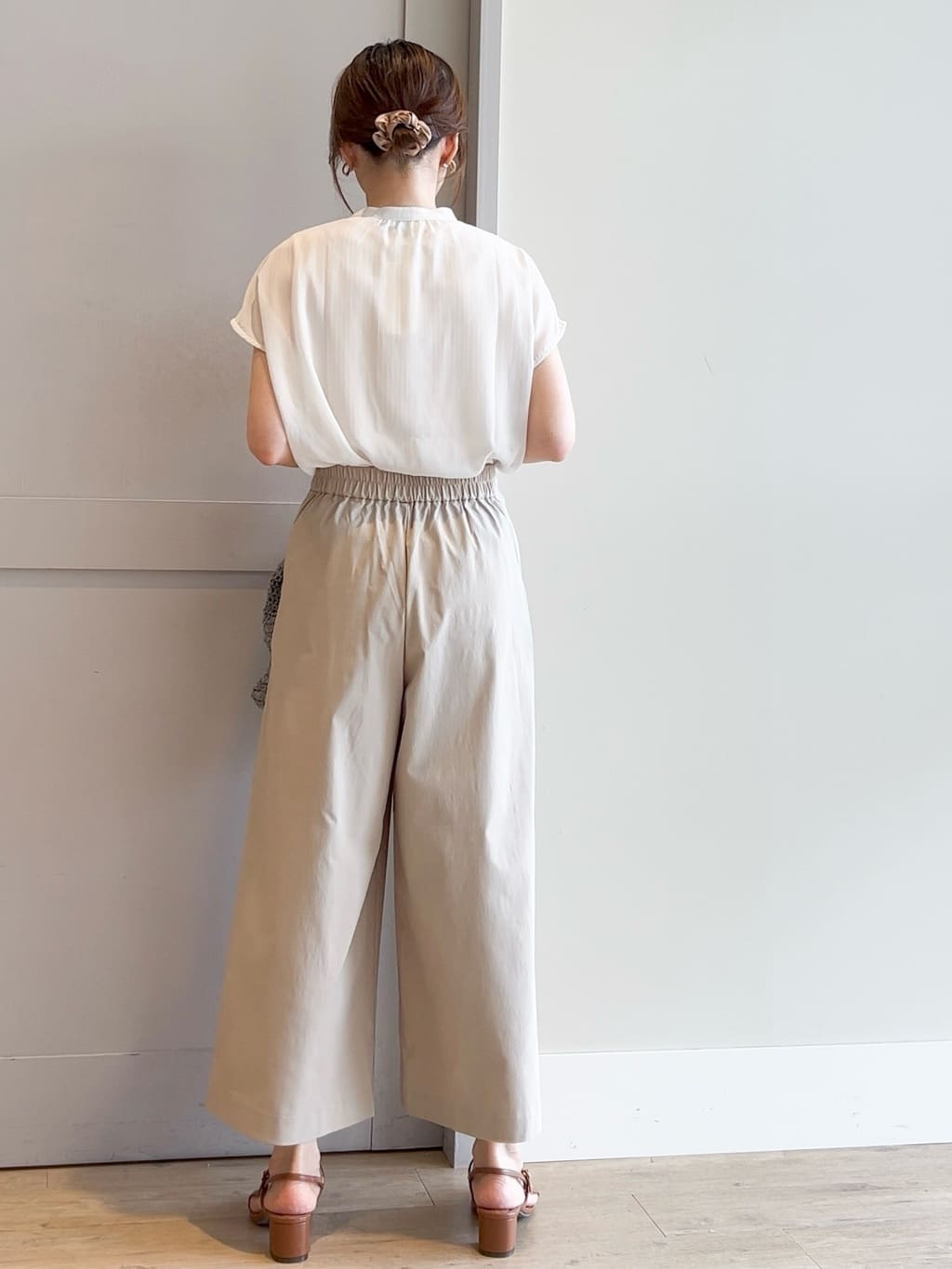 yamakoさんの「grove｜サマーハイパーストレッチワイドパンツ」を使ったコーディネート