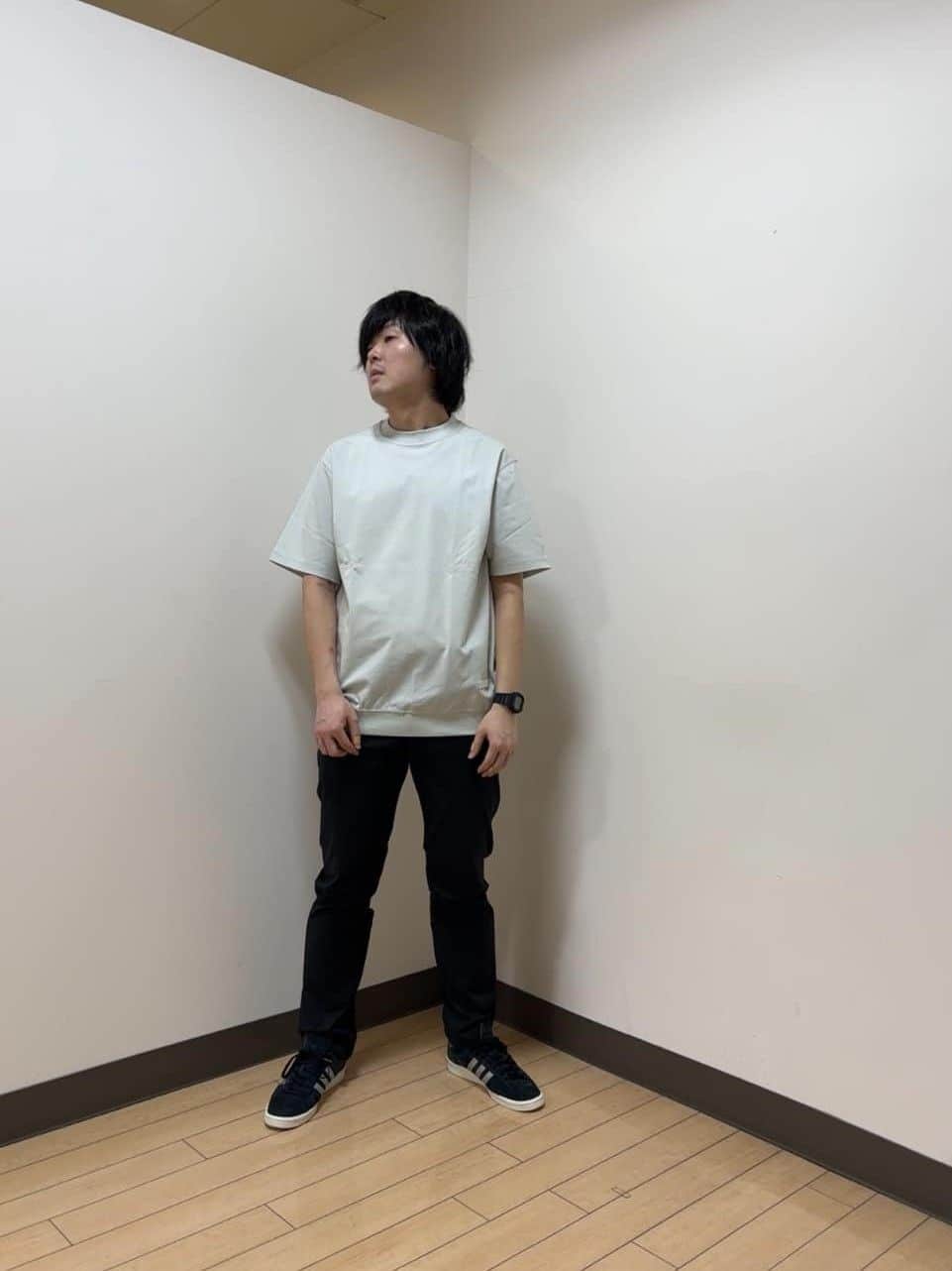 あきやまさんの「TAKEO KIKUCHI｜【抗菌防臭／5サイズ展開】ハイゲージポンチ Tシャツ」を使ったコーディネート