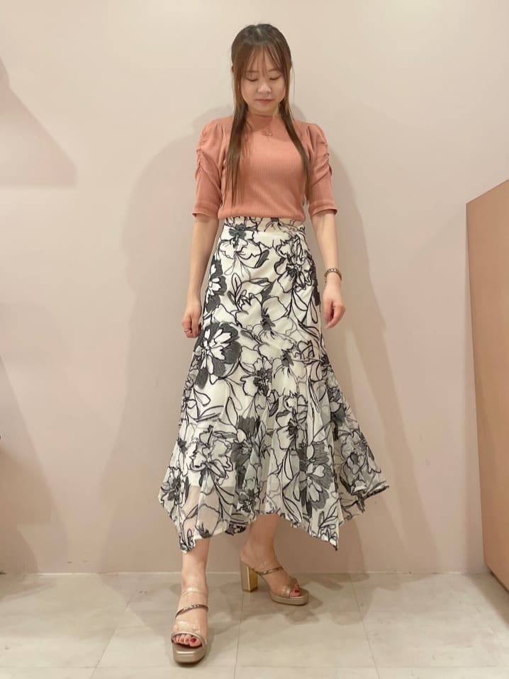 azusaさんの「ESPERANZA｜クリア&times;メタリックラインコンビヒールサンダル」を使ったコーディネート