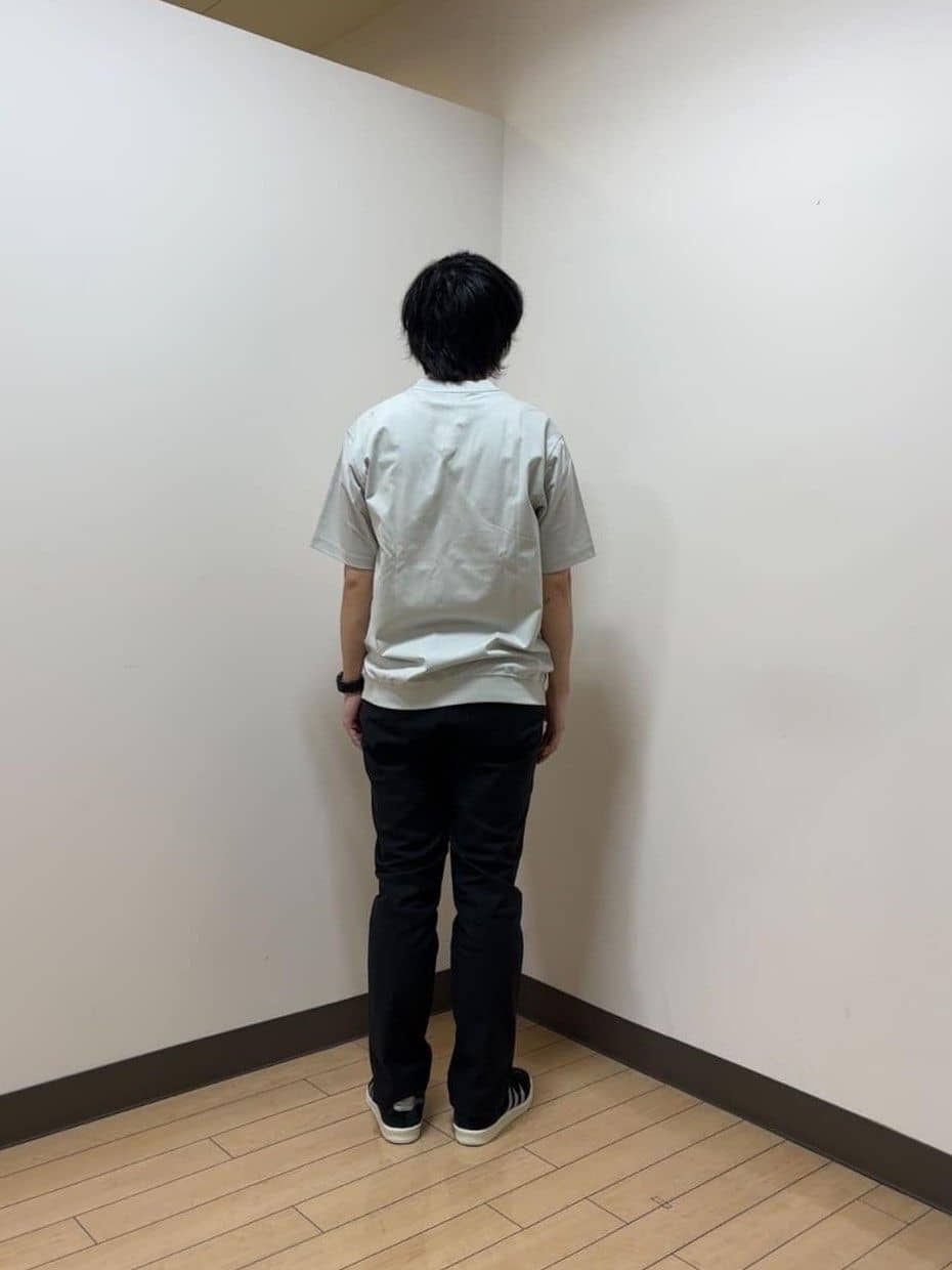 あきやまさんの「TAKEO KIKUCHI｜【抗菌防臭／5サイズ展開】ハイゲージポンチ Tシャツ」を使ったコーディネート