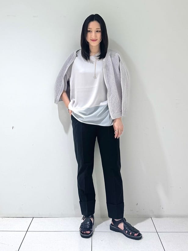 そんさんの「INDIVI｜【洗える】裾シアー半袖トップス」を使ったコーディネート