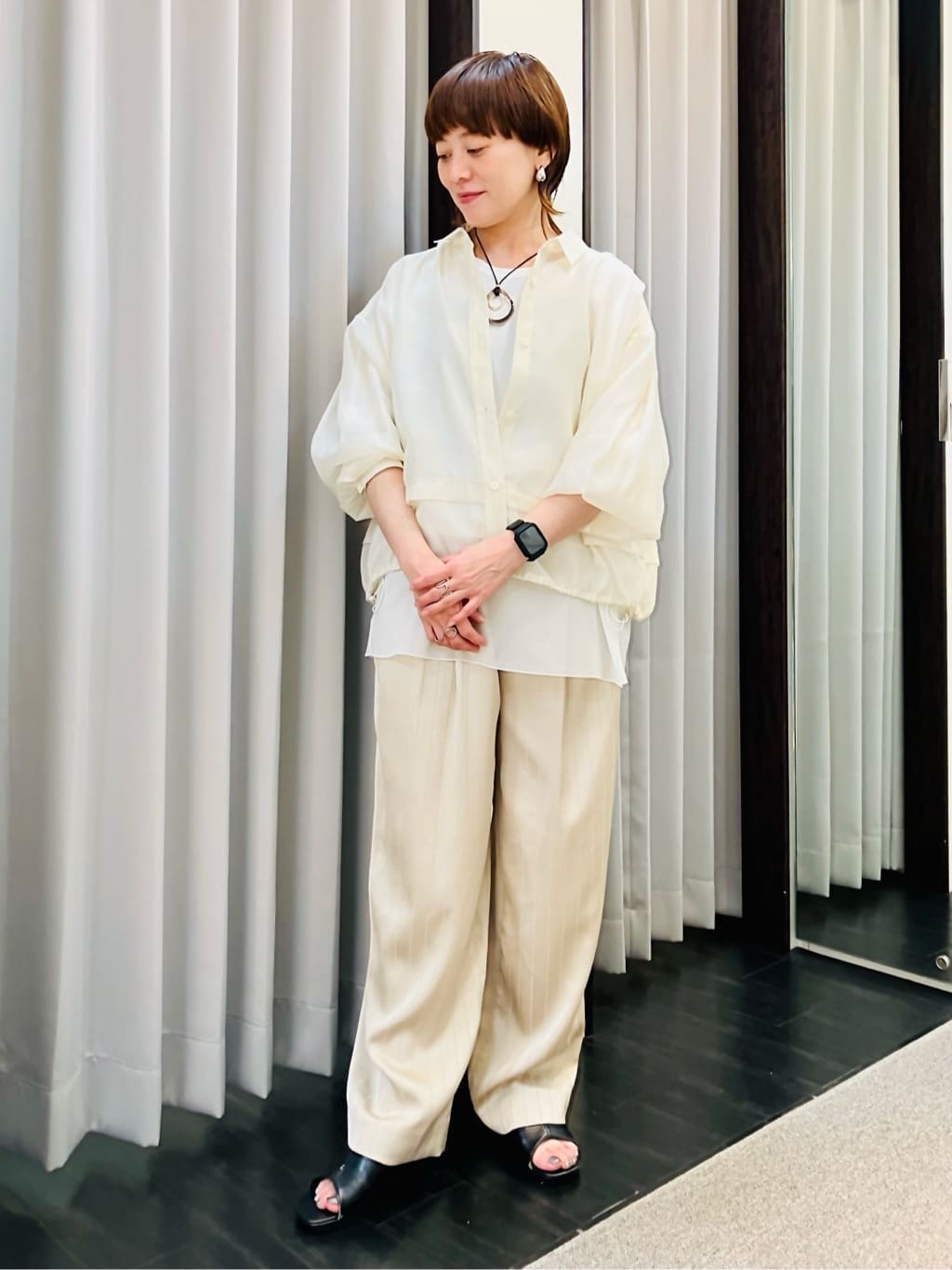 YUKIさんの「INDIVI｜【洗える】裾シアー半袖トップス」を使ったコーディネート